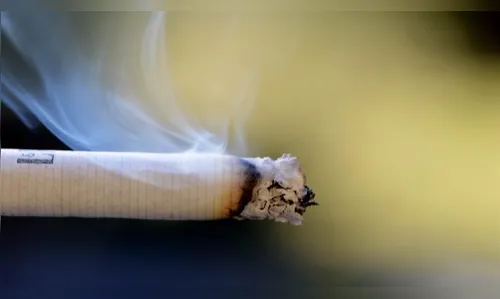 Homem queima companheira com cigarro em Faxinal