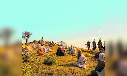 Tradicional no teatro, grupo araponguense Mãe do Céu passou para a tela grande