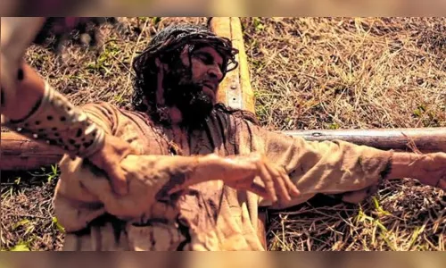 
							Tradicional no teatro, grupo araponguense Mãe do Céu passou para a tela grande
						
						