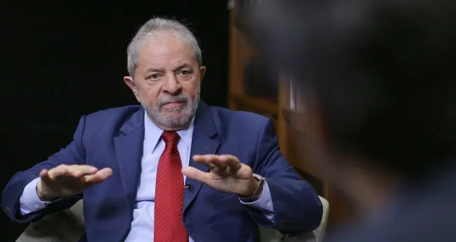 Lula lidera corrida presidencial em todos os cenários, diz Datafolha