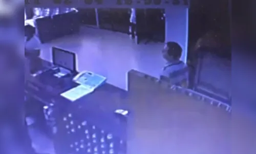 Homem usa documento falso para se hospedar em hotel e foge sem pagar a conta