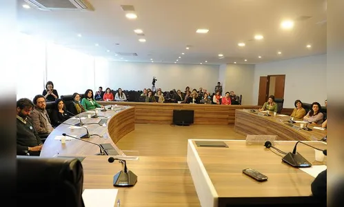 Sem recursos, Universidade Estadual do Paraná pode suspender atividades, afirmam lideraças educacionais
