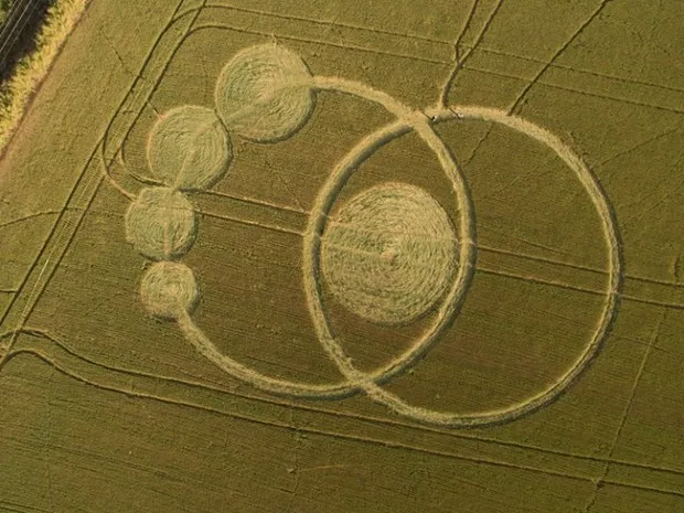 Imagem aérea do agroglifo encontrado em 2015, também em Prudentópolis. Foto: Novelo Filmes