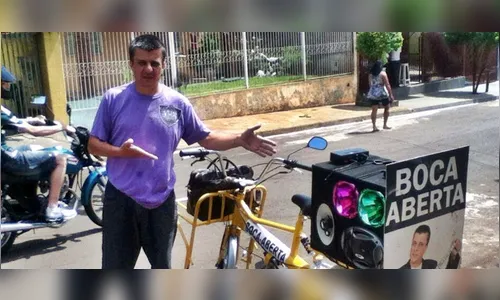 Vereador mais votado em Londrina, Boca Aberta usou bicicleta em campanha