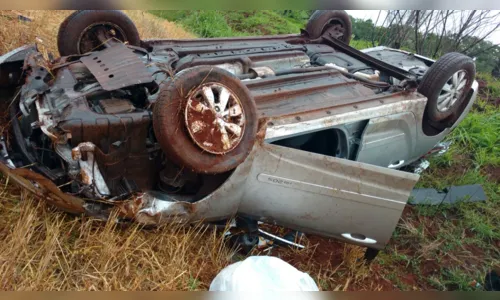 
							Motorista sai ilesa após capotamento na BR-376, nesta manhã
						
						