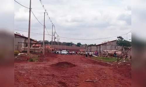 Populares ocupam núcleo abandonado do Minha Casa, Minha Vida em Londrina