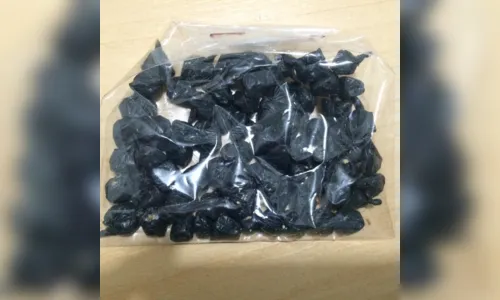 
							Avó denuncia neta por tráfico de drogas em Arapongas
						
						