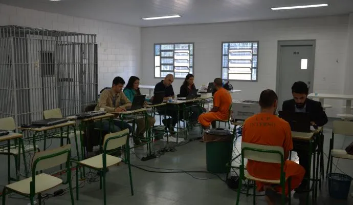 No Paraná, cursos online de qualificação profissional para detentos, na modalidade a distância, são ofertados online - Foto: Divulgação/Depen