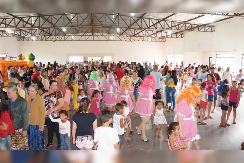  A festa aconteceu no Clube da Piscina de Jardim Alegre (Foto/Ivan Maldonado) 