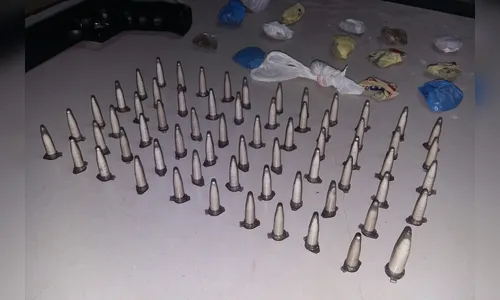 Cinco pessoas são presas por tráfico de drogas em bar de Arapongas