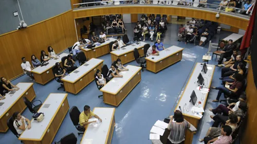 Aundiência pública na Câmara de Vereadores de Londrina: justificativas para as ocupações foram reiteradas por estudantes - Foto: Gustavo Carneiro/Grupo Folha