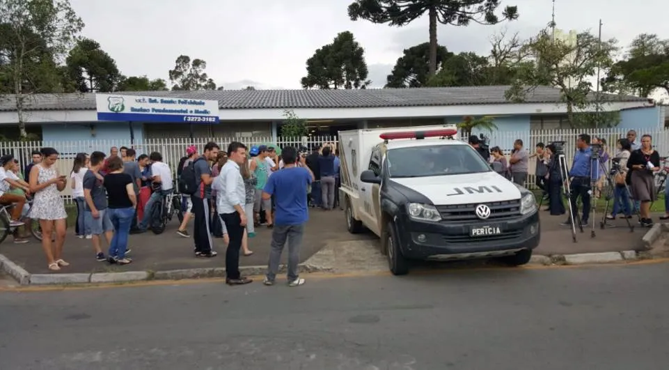 Movimentação em colégio ocupado onde estudante foi assassinado - Foto: João Carlos Frigério / Massa News