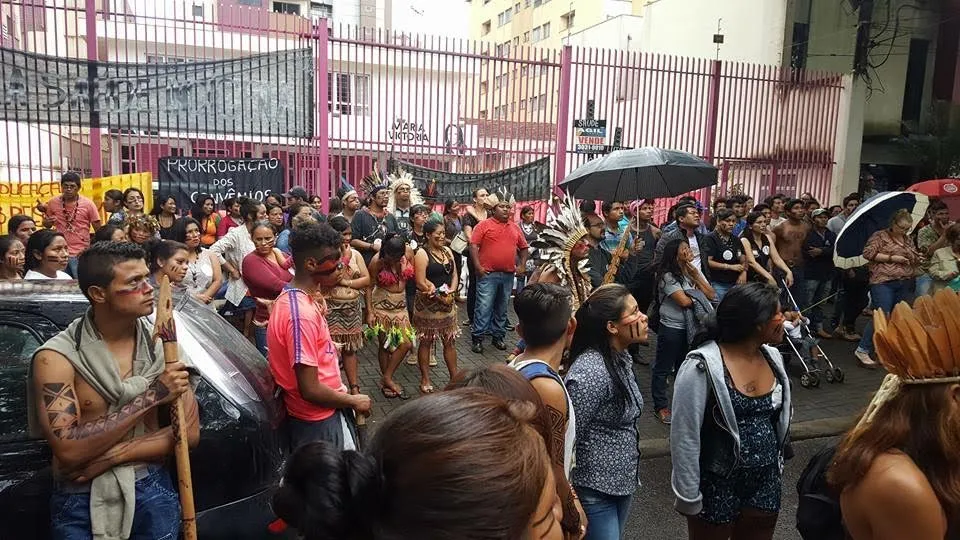 Cerca de 200 indígenas participam de protesto em Maringá - Foto: Moraes/Whatsapp