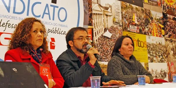 Comando de greve dos professores do Paraná se reuniu e decidiu por assembleia - Foto: Divulgação/APP-Sindicato