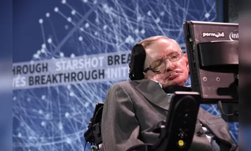 
						
							Stephen Hawking apoia projeto para estudar possível 'corpo alienígena' orbitando estrela
						
						