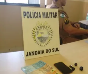Com o suspeito polícia encontrou cocaína e dinheiro. Foto: Divulgação