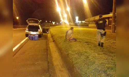 Dupla é presa com três pistolas e 200 munições em Arapongas 