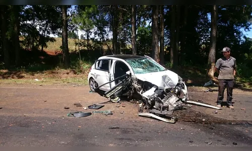 Mulher fica ferida após capotamento na PR-272 em Mauá da Serra