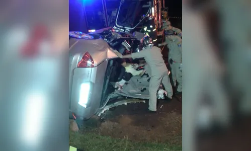 Três jovens morrem e outro fica ferido após grave acidente