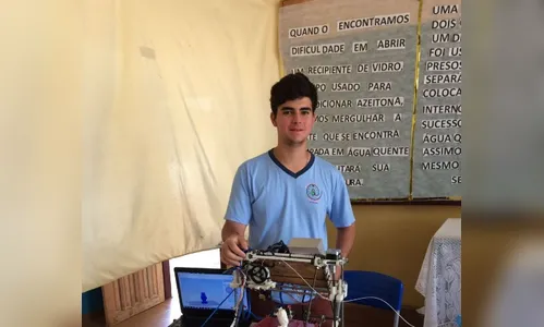 Estudantes de Novo Itacolomi desenvolvem impressora 3D e braço mecânico