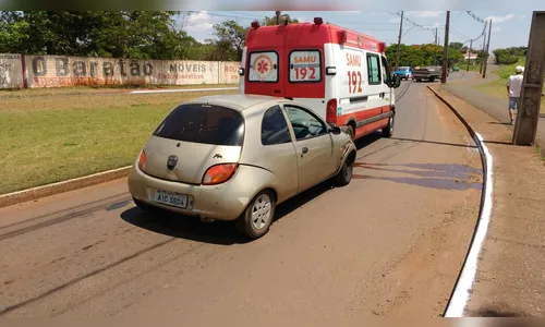 Homem com mandados de prisão é detido após bater carro na ambulância do Samu