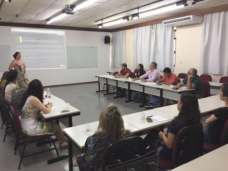 Programa capacita profissionais do sistema socioeducativo do Paraná. Foto: Assessoria