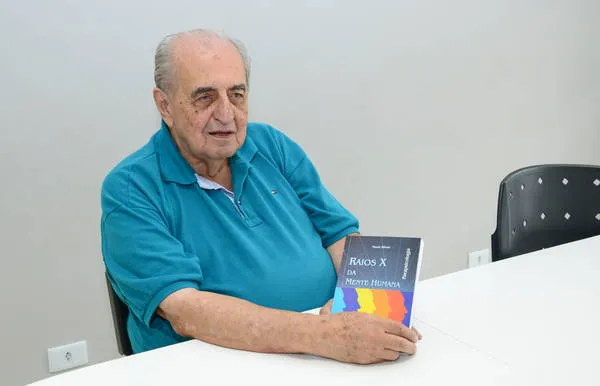 Fauze Kfouri, 85 anos, autor de mais de 20 livros sobre parapsicologia. Foto: Delair Garcia