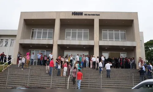 Juízes e promotores defendem medidas anticorrupção em Ivaiporã