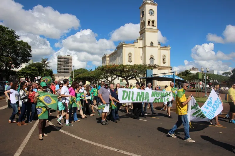 Protesto contra a corrupção em Apucarana - Foto: José Luiz Mendes