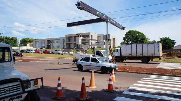 Nova tecnologia de reconhecimento avançado em semáforos de trânsito está sendo implantada em Ivaiporã. Foto: Arquivo TN