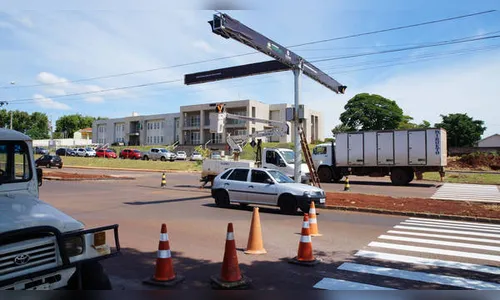 Ivaiporã testa semáforo com wi-fi que se autoprograma de acordo com tráfego