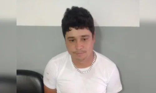 
							Rapaz monitorado por tornozeleira eletrônica é pego com mais de 5 kg de cocaína e maconha
						
						