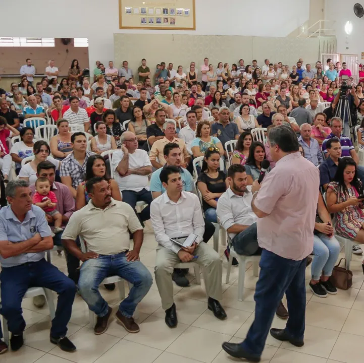 ​Cerca de quatrocentas pessoas participaram da audiência pública convocada pelo prefeito. Foto: Edson Denobi