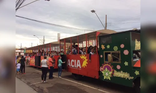 Trenzinho da Acia atrai dezenas de crianças no primeiro dia de passeio