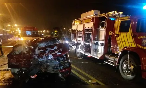 Rapaz morre após grave acidente entre carro e ônibus na BR-369