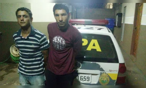 
							Jovens são apreendidos com 48 buchas de maconha em Ivaíporã
						
						