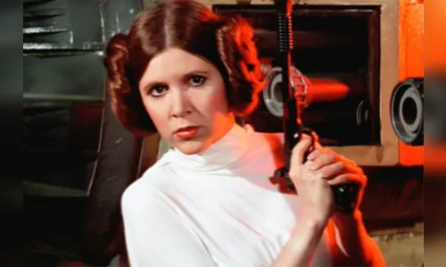 
							Morre Debbie Reynolds, mãe de Carrie Fisher e atriz de 'Cantando na Chuva'
						
						