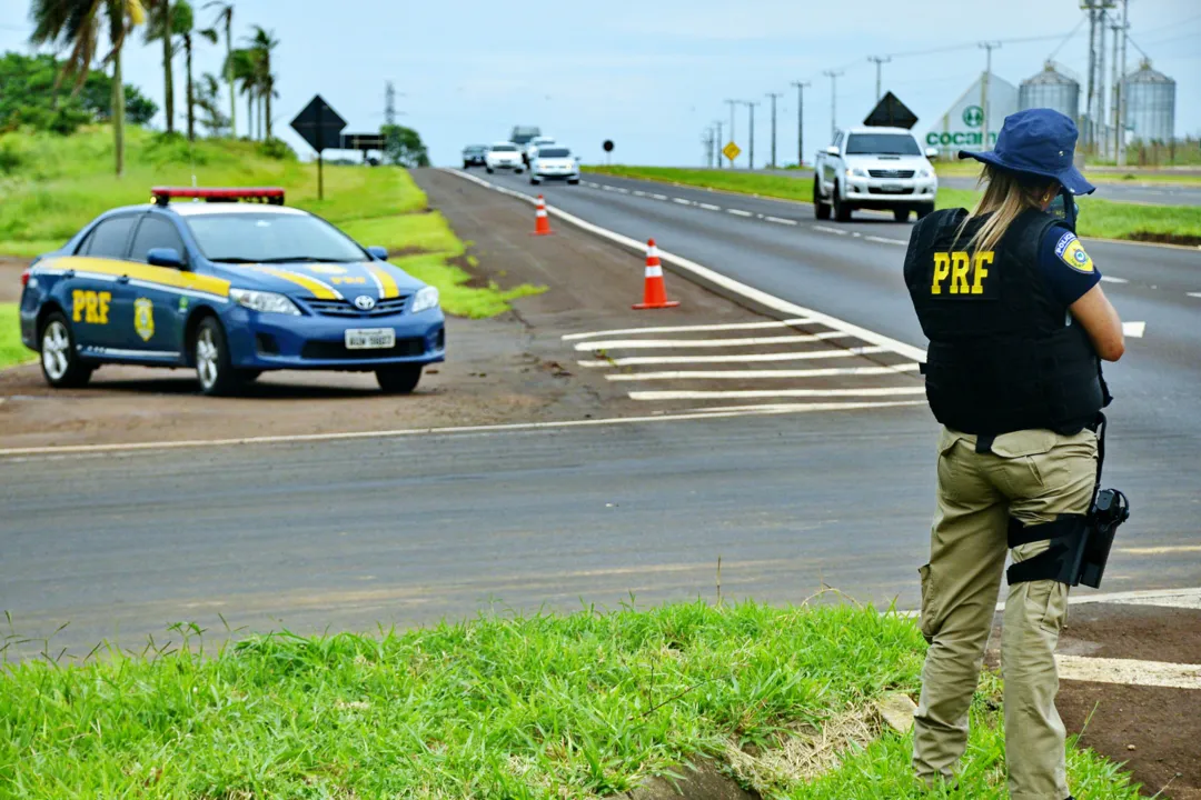 PRF fiscaliza rodovias que cortam Apucarana. Foto: Sérgio Rodrigo