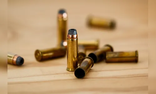 Casas de oficiais da PM são alvos de atentados a tiros em Londrina