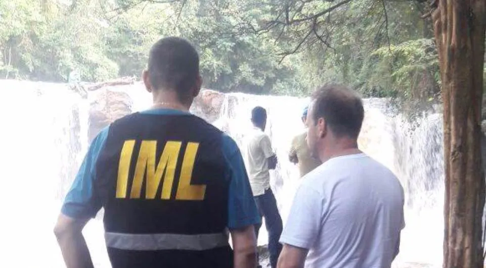 Corpo de apucaranense afogado foi levado ao IML de Maringá - Foto: Tuia do Paraná