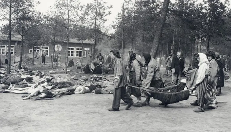 Libertação do Campo de Concentração Nazi de Berger-Belsen, a 17 de Abril de 1945.
