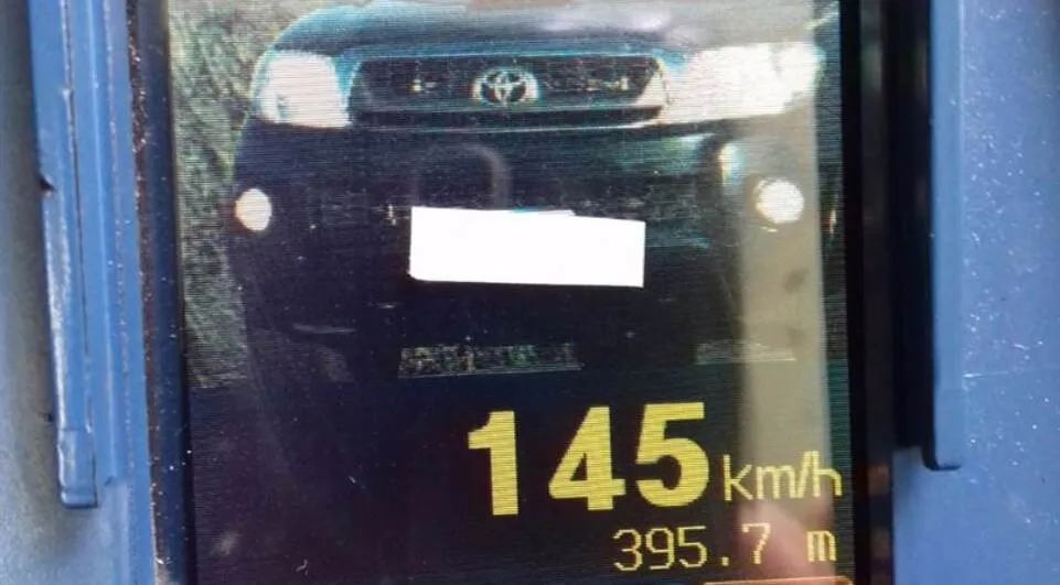  Toyota/Hilux foi flagrada trafegando a 145 km/h - Foto: Divulgação/PRF