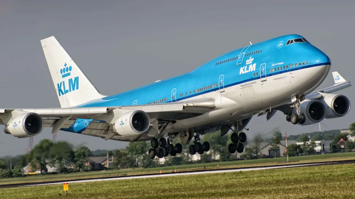 Avião da companhia aérea KLM fez um pouso de emergência: morte de passageiro - Foto: KLM/Divulgação
