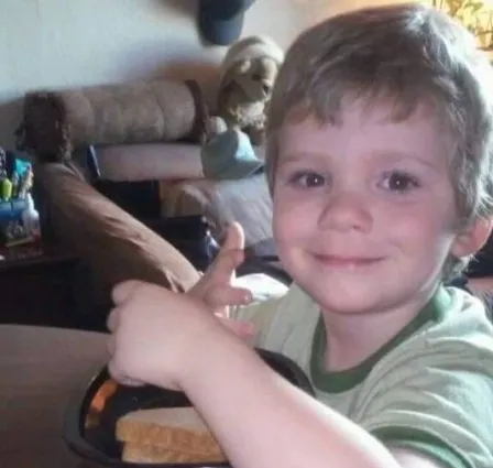  Logan Braatz, de 6 anos, morreu após ser ataacado por câes da raça pitbull Foto: Reprodução/ Youcaring