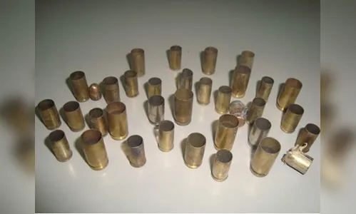 Atentado a tiros contra bar deixa um morto e 4  pessoas feridas