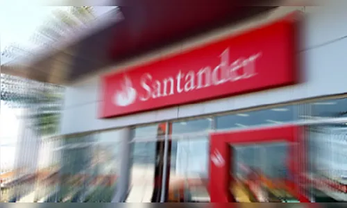 Ladrões arrombam cofre do Santander em Arapongas