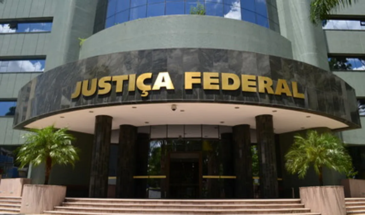 Sede da 13ª Vara Federal em Curitiba: trabalhos da Operação Lava Jato foram retomados hoje - Foto:  Agência Brasil