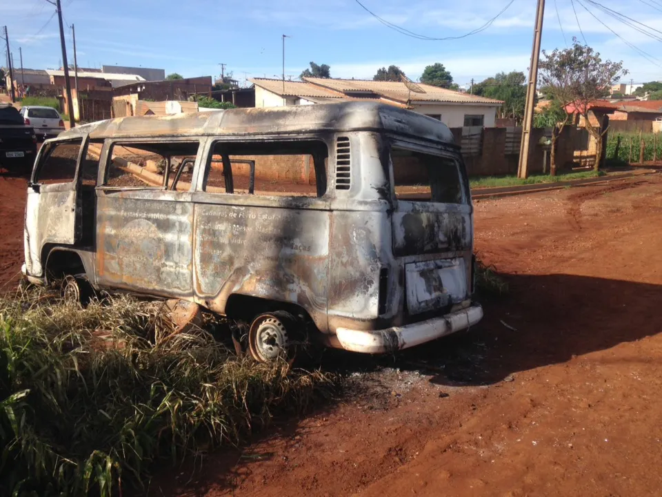 Kombi foi localizada pela manhã do Residencial Jaçanã. Foto: Colaboração/WhatsApp