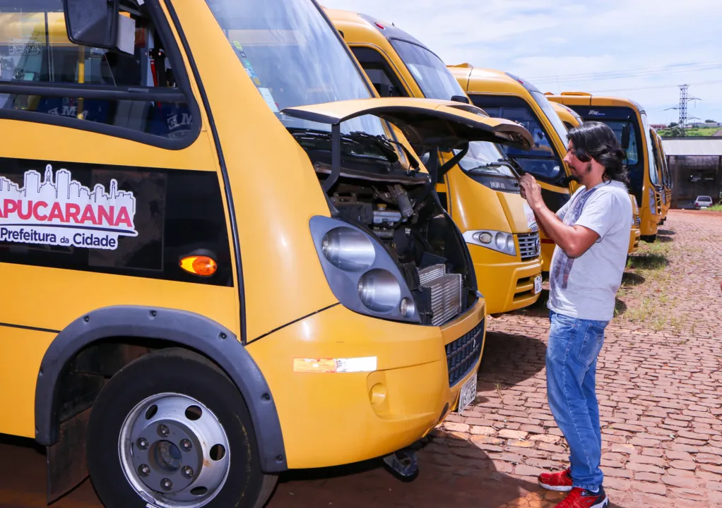 Ônibus e vans foram inspecionados. Foto: Assessoria