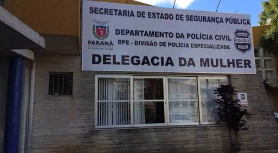 Delegado foi autuado na Delegacia da Mulher por ameaça e injúria contra ex-namorada - Foto: Divulgação